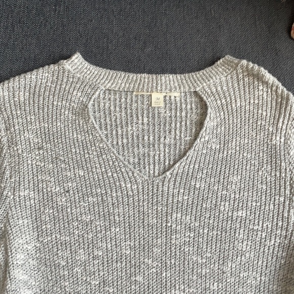 Grey keyhole sweater - Picture 5 of 5